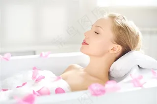 躺在浴缸的美女高清摄影图片素材