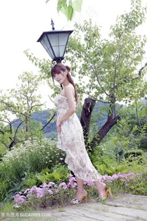 公园外出私拍韩国气质美女图片