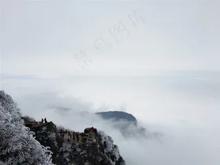 峨眉山的冬天看云海