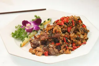 西关小排（排骨、肉沫、芽菜）咸鲜、微辣