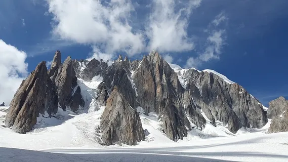 冬天山水背景风景 冬天山水背景风景