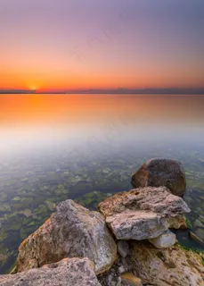 黄昏海岸余晖唯美意境图片