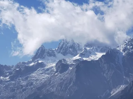 远眺玉龙雪山 远眺玉龙雪山