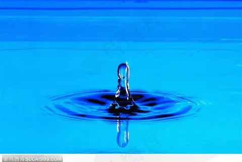 水滴入水后泛起的涟漪