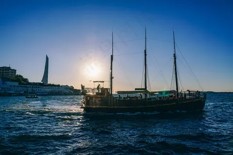 黄昏蔚蓝大海唯美图片 黄昏蔚蓝大海唯美图片