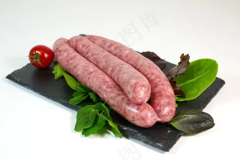 木板上的香肠图片 木板上的香肠图片