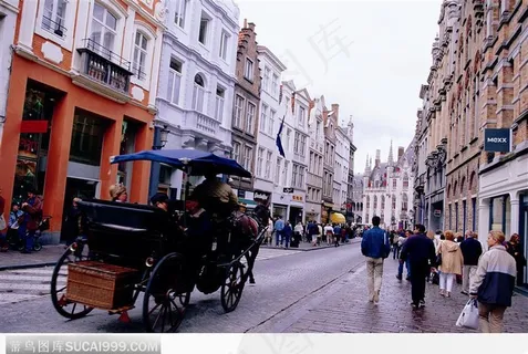 街道上的人群和马车 街道上的人群和马车