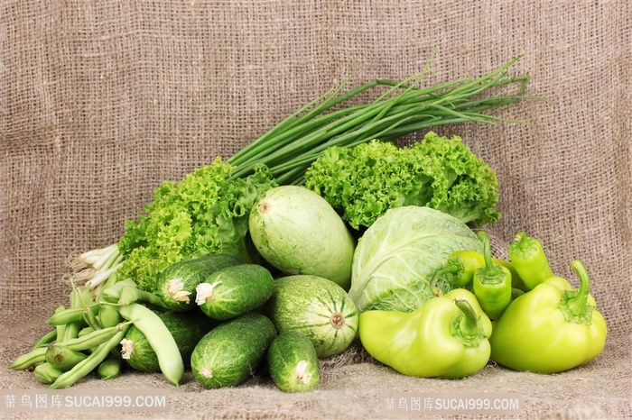 新鲜的绿色有机蔬菜高清图片