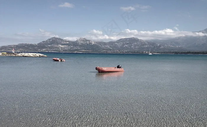 海上汽艇图片