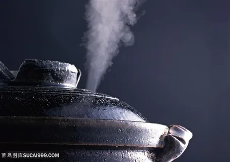 砂锅冒汽图片