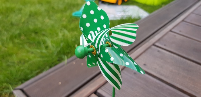 绿色玩具风车图片