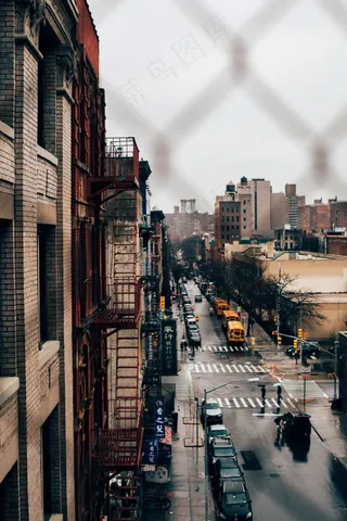 城市马路十字路口图片