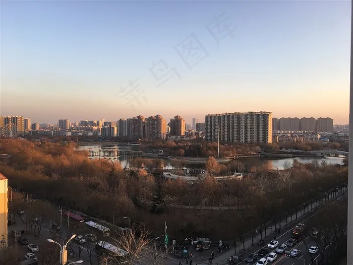 傍晚的美丽景色