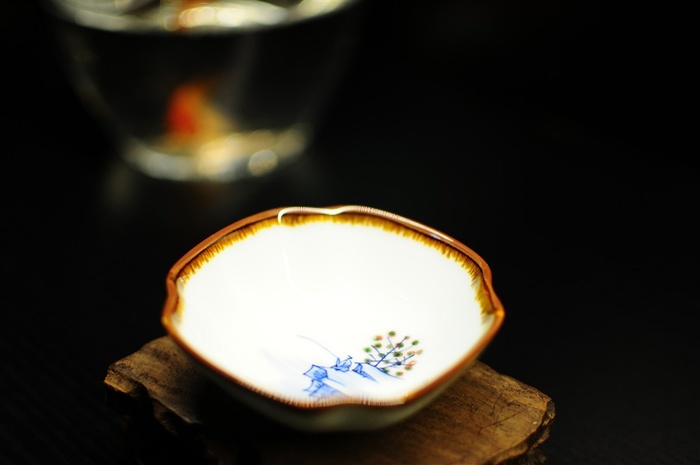 褐色茶盏近景茶品孤品