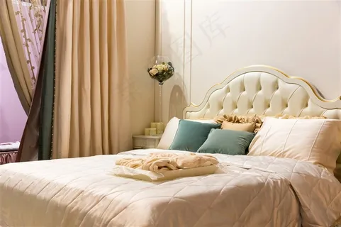 欧式高档卧室装修效果高清图片