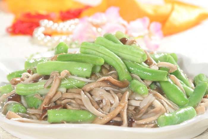 无丝豆炒茶树菇 (1)