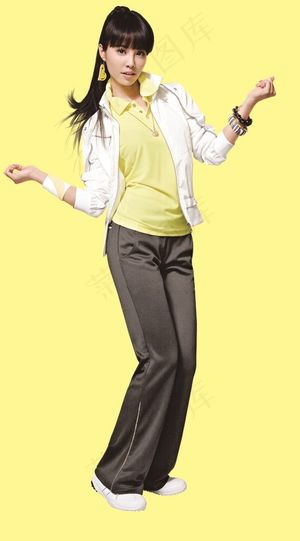 摆姿势的美女图片