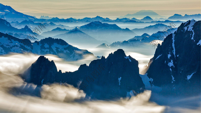 高山，白云风景图ai矢量模版下载