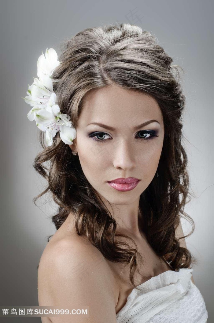 美丽新娘卷发发型图片