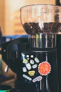 黑咖啡机特写图片 黑咖啡机特写图片