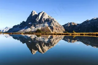 高清白云山美景