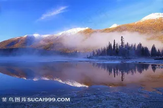 新疆阿勒泰神仙湾湖泊雪景