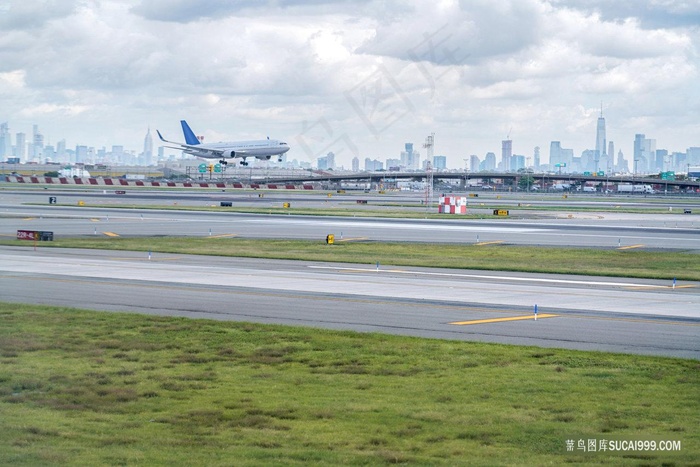 起落中的南航客机