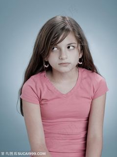 宣传画册广告素材 斜眼看的可爱女孩小孩