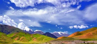 新疆赛里木湖风景图片