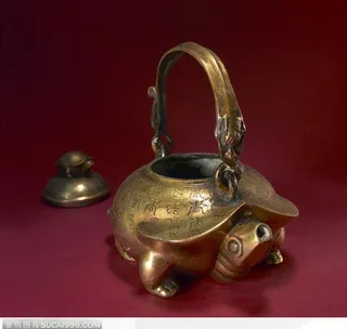 中国古代工艺品-青铜器 乌龟造型水壶