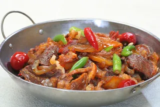 干锅带皮黄牛肉