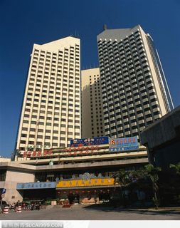 深圳城市风光-夕阳下的大厦