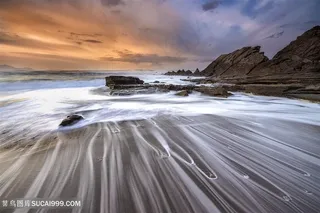 高清海边海浪风景图片