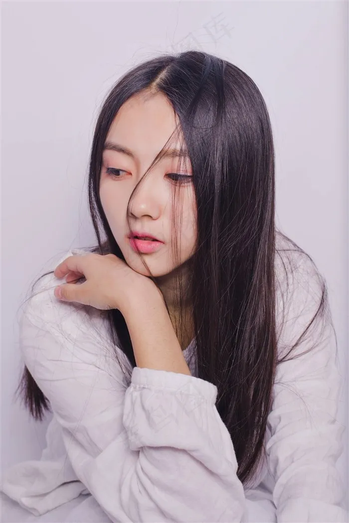 小清新漂亮长发女孩写真图片