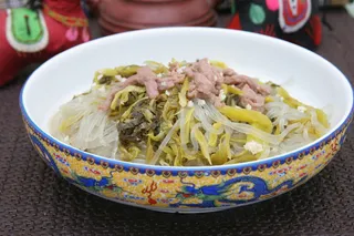 酸菜肉丝粉12元