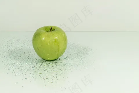 新鲜青苹果图片 新鲜青苹果图片