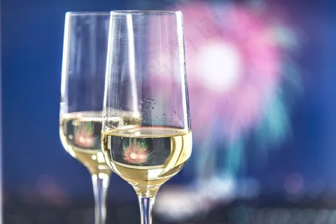 高脚香槟酒杯图片 高脚香槟酒杯图片
