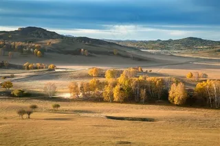 唯美沙漠秋色风景图片