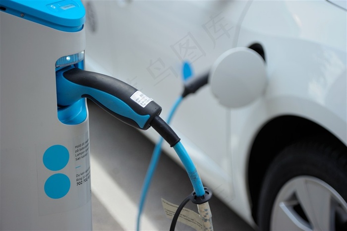 太阳能供给的汽车动力能源