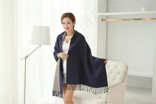 漂亮丝巾女模特高清图