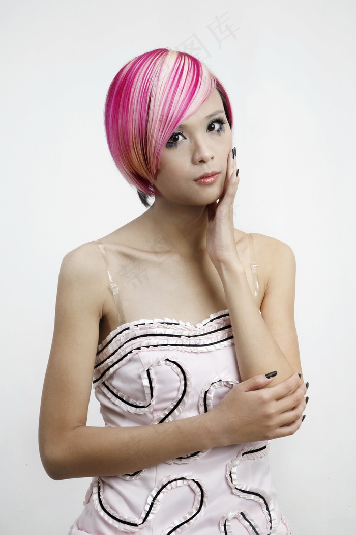 女生染发发型图片