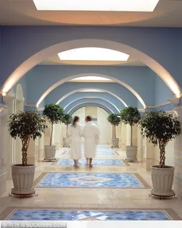 国外星级SPA养生馆走廊