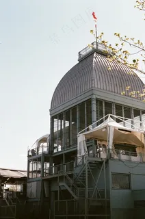 金属圆顶建筑图片 金属圆顶建筑图片