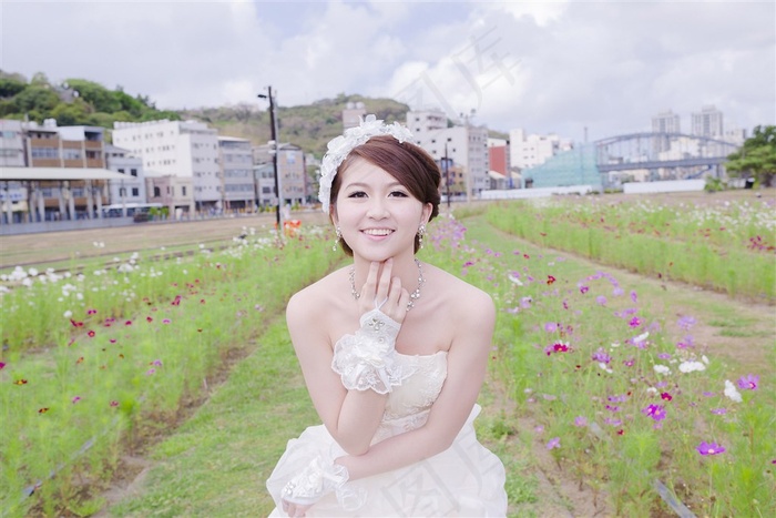 白色婚纱漂亮的新娘美女婷怡美图