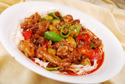 96C013多滋土豆辣子鸡盖面