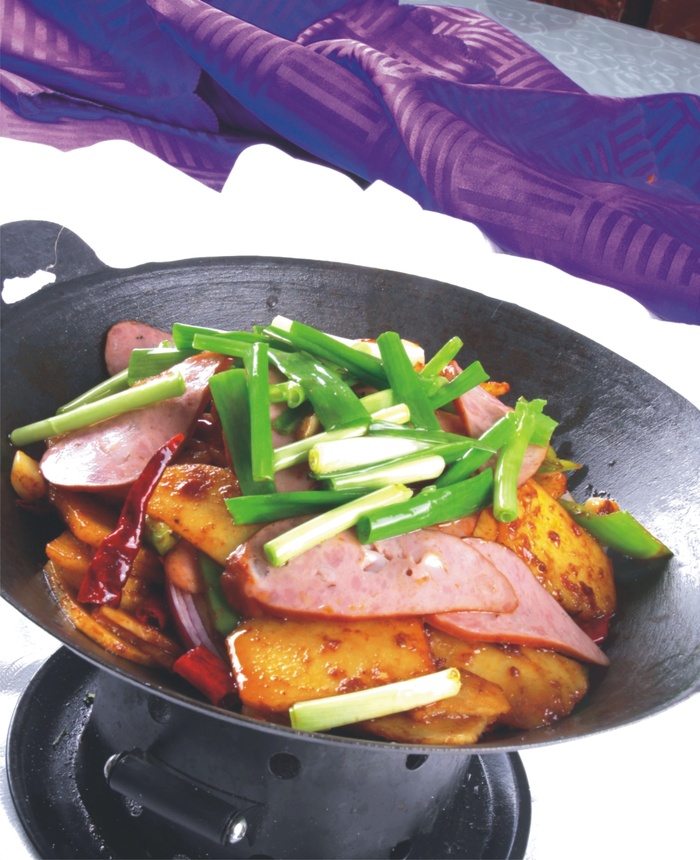 干锅红肠土豆片