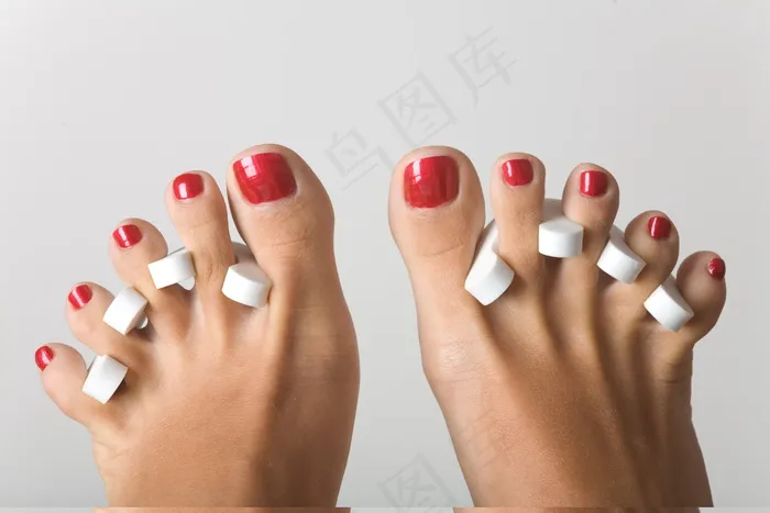 红色脚美甲图片