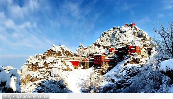 武当山天柱峰银装素裹图片