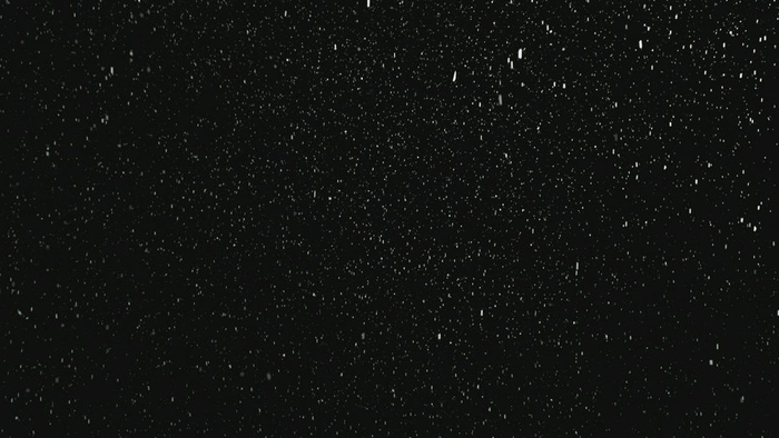 下雪与深色背景