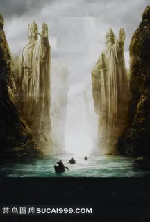 河两岸矗立的大雕像电影指环王1海报